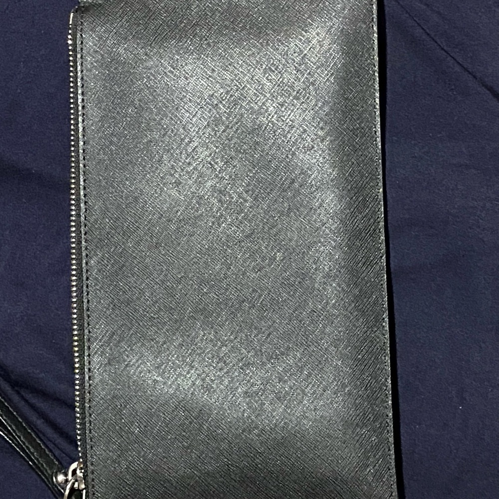 Large wristlet - Picture 4 of 4